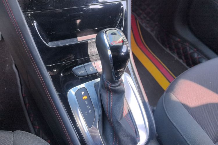 别克 威朗 2016款 两厢GS 20T 双离合豪情运动型局部细节18