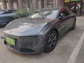 领克Z10 2024款 95kWh 766km后驱Max