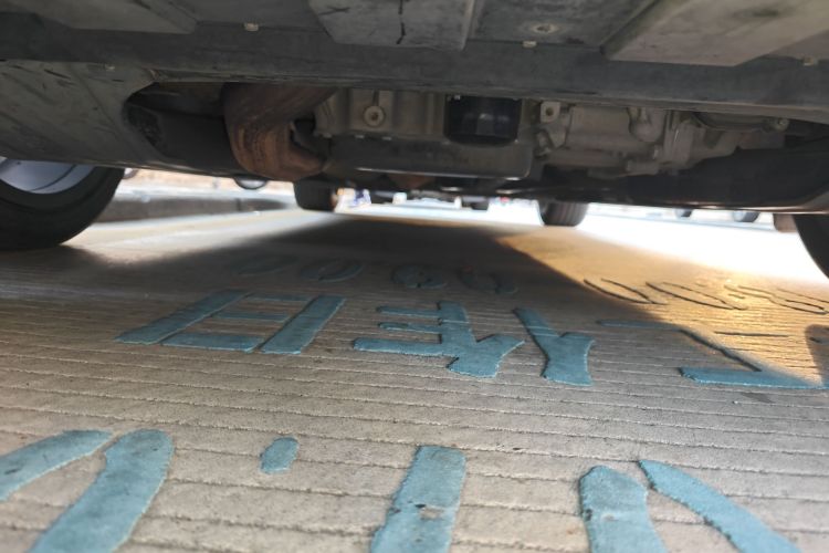 别克 君越 2016款 28T 旗舰型局部细节9008