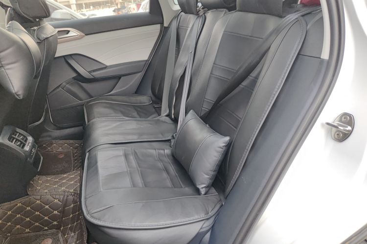 大众 途岳 2023款 300TSI 两驱满月版中控内饰21