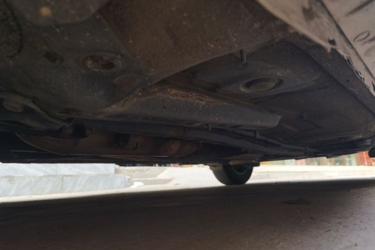 丰田 卡罗拉 2017款 改款 1.2T S-CVT GL局部细节9004