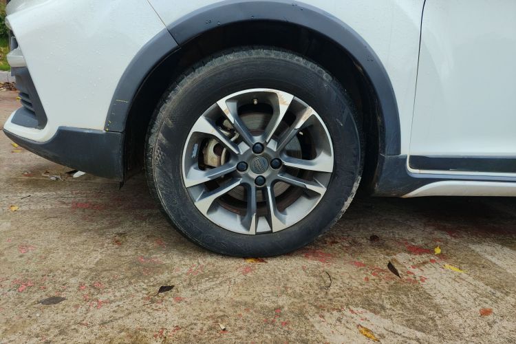 吉利汽车 远景X3 2019款 升级版 1.5L CVT精英型车身外观6007