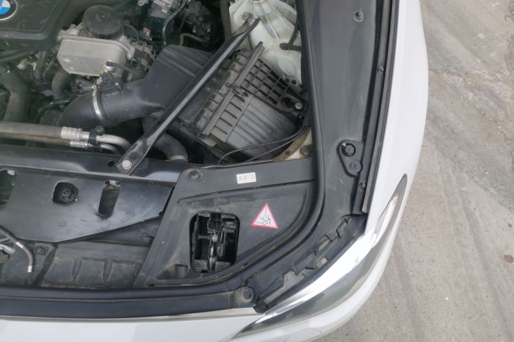 宝马5系 2014款 525Li 豪华设计套装局部细节9007