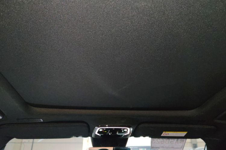 领克01 EM-P 2023款 1.5TD EM-P PM中控内饰22