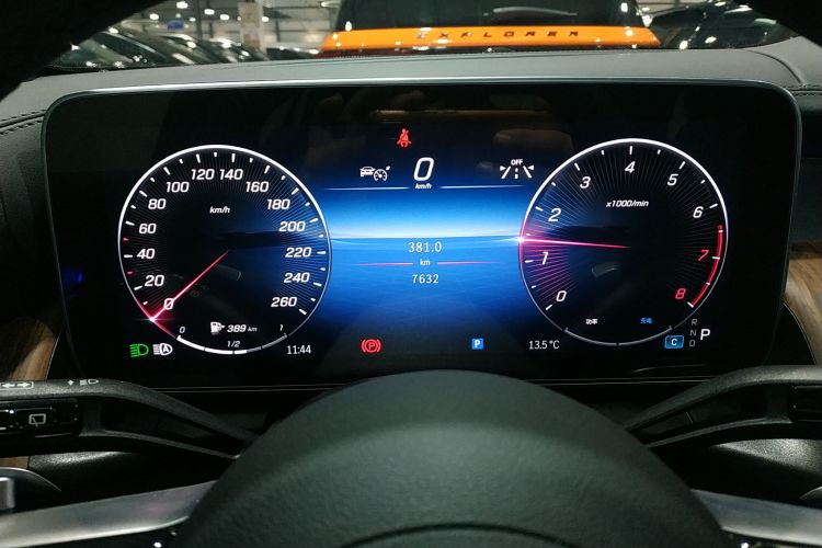 奔驰GLC 2024款 GLC 300 L 4MATIC 动感型 5座中控内饰14