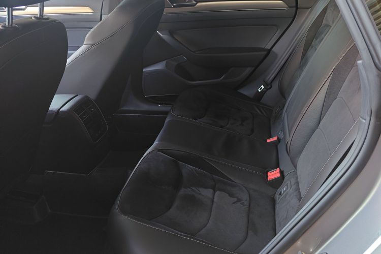 一汽-大众CC 2019款 330TSI 华颜版 国V中控内饰21