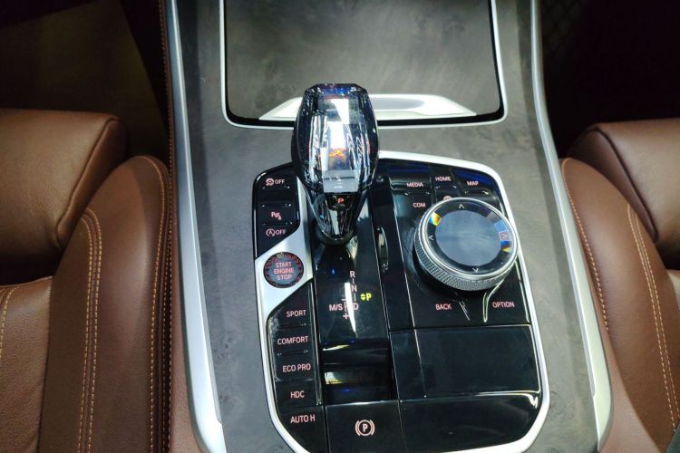 宝马X5(进口) 2022款 xDrive30i M运动套装中控内饰18