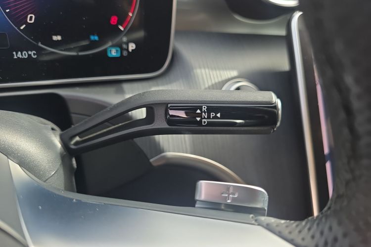 奔驰C级 2024款 改款 C 200 L 运动版中控内饰18