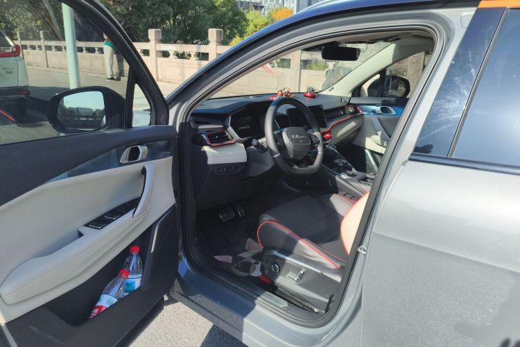 领克06 2020款 1.5T 耀Halo中控内饰20