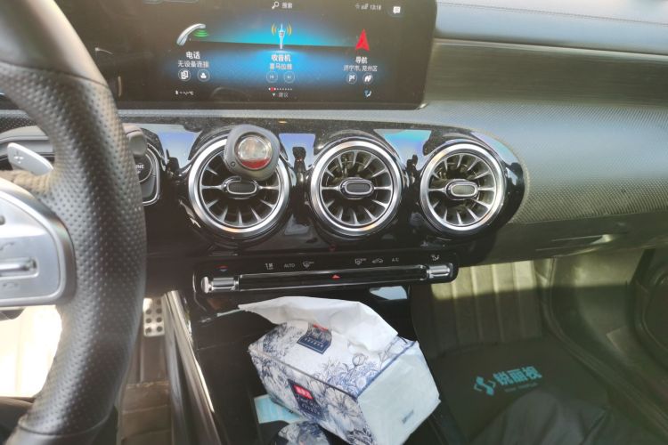 奔驰CLA 2021款 CLA 260 4MATIC中控内饰16