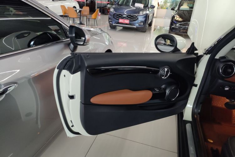 MINI 2019款 1.5T ONE PLUS中控内饰7007