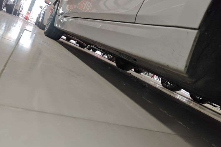 宝马3系 2019款 320Li 时尚型局部细节9001