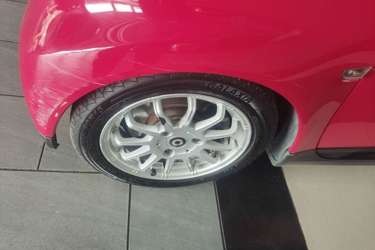 smart fortwo 2011款 1.0 MHD 硬顶标准版车身外观6002