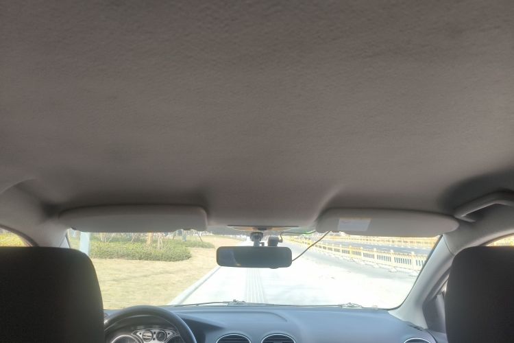 福特 福克斯 2013款 两厢经典 1.8L 自动基本型中控内饰22