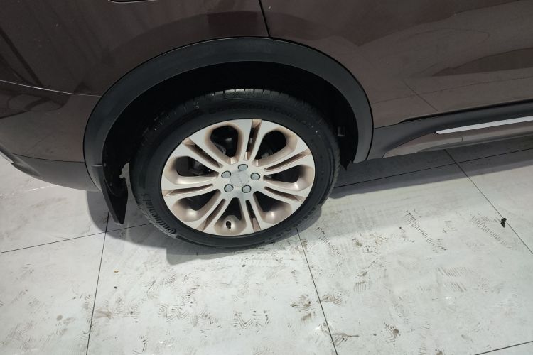 领克01 2017款 2.0T 两驱型Pro版车身外观6008