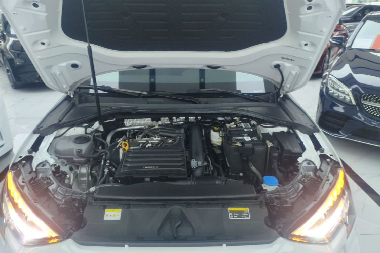 奥迪A3 2023款 A3L Limousine 35 TFSI 时尚运动型机舱底盘24