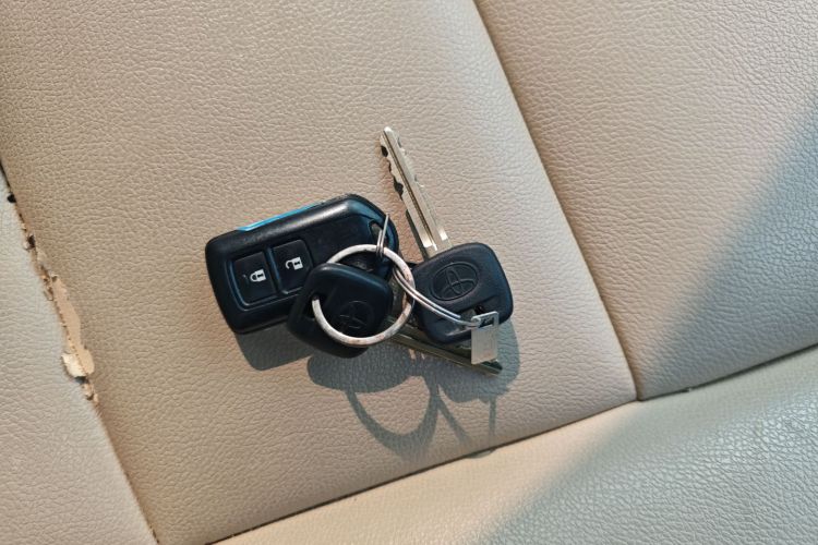 丰田 威驰 2014款 1.5L 自动智臻版中控内饰11