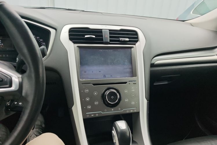 福特 蒙迪欧 2013款 1.5L GTDi180时尚型中控内饰16