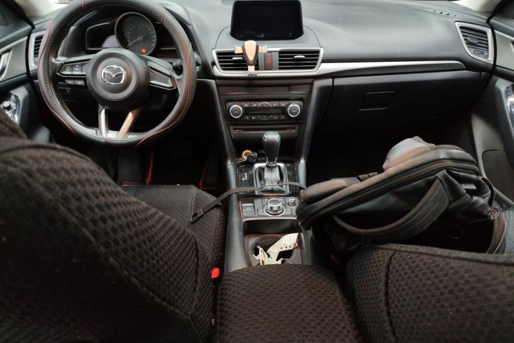 马自达3 昂克赛拉 2017款 三厢 1.5L 自动豪华型 国V中控内饰7002