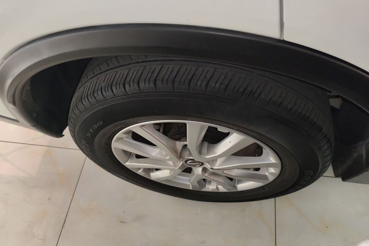 日产 奇骏 2017款 2.0L CVT舒适版 2WD车身外观56