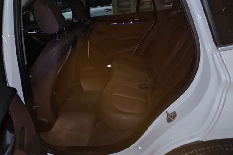 宝马X1 2020款 sDrive25Li 领先型中控内饰21