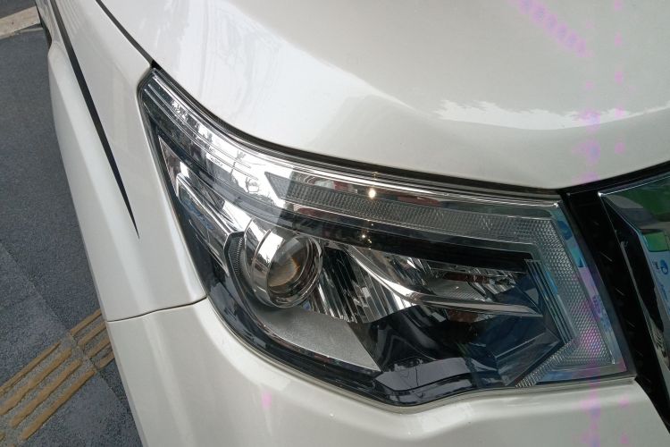 日产 途达 2020款 2.5L XV 4WD 自动四驱旗舰版车身外观8