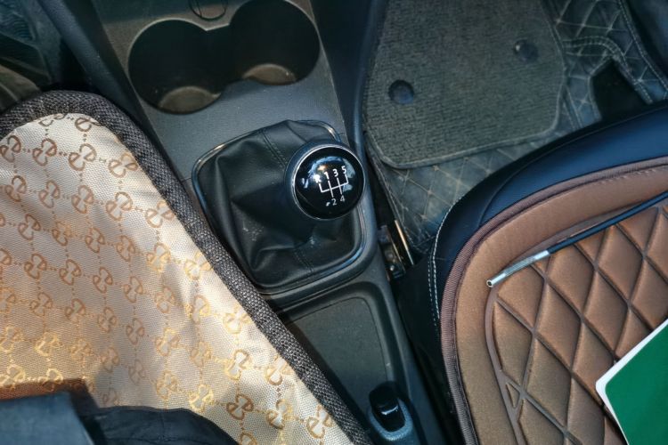 大众 Polo 2016款 1.4L 手动风尚型中控内饰18