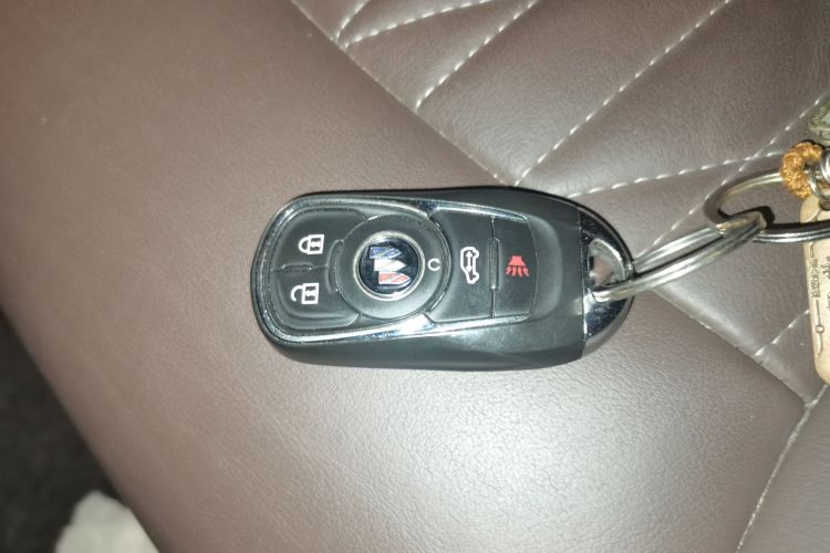 别克GL8 2022款 陆上公务舱 652T 豪华型中控内饰7001