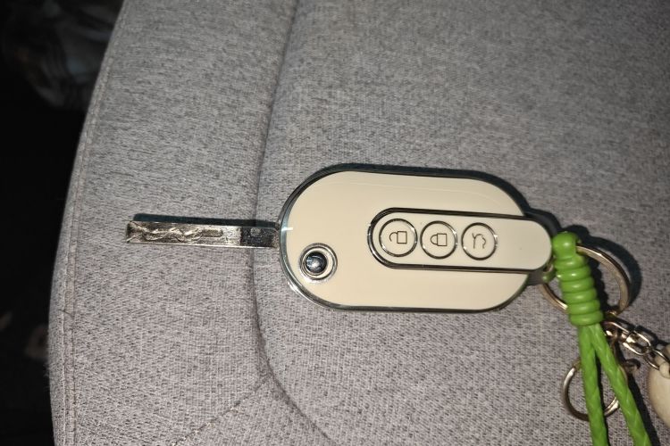 五菱汽车 宏光MINIEV 2022款 马卡龙臻享款 磷酸铁锂中控内饰7001