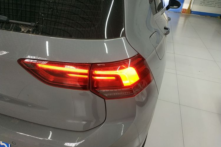 大众 高尔夫 2023款 200TSI DSG Pro车身外观9