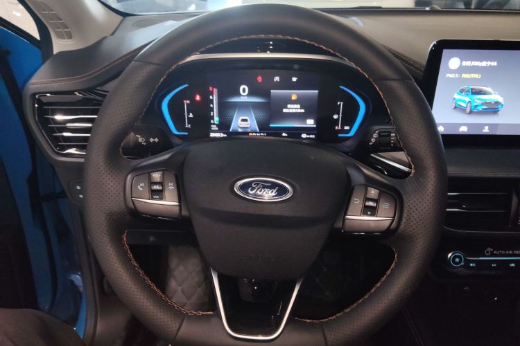 福特 福克斯 2022款 两厢 EcoBoost 180 自动竞速版中控内饰13