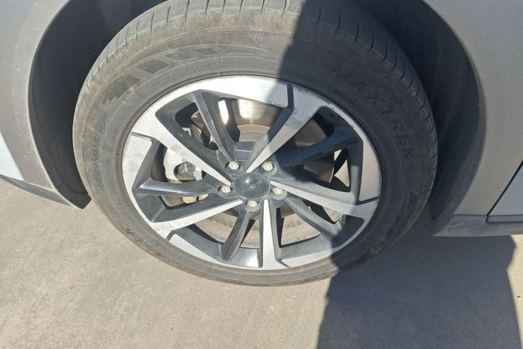 埃安 AION Y 2023款 Younger 星耀版车身外观6007