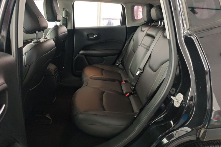 Jeep 指南者 2017款 200T 自动家享版中控内饰21