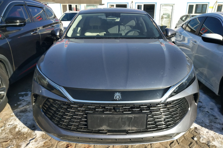 比亚迪 秦L 2024款 DM-i 120KM超越型车身外观2