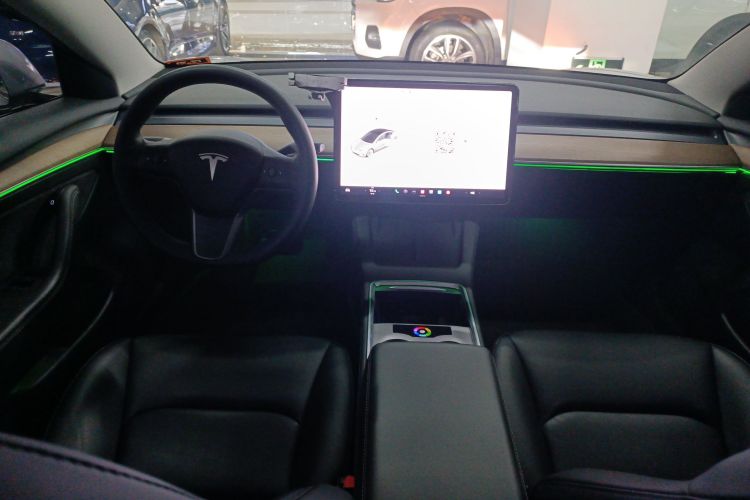 特斯拉 Model 3 2021款 标准续航后驱升级版中控内饰12