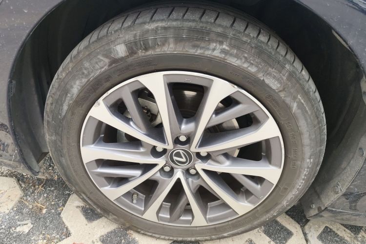 雷克萨斯ES 2023款 260 卓越版车身外观6002