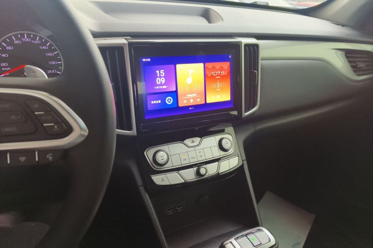 长城 炮 2019款 2.0T商用版自动汽油两驱精英型长箱GW4C20B中控内饰16