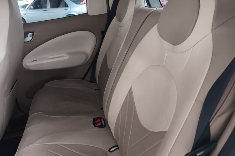 五菱汽车 宏光MINIEV 2025款 四门版 进阶款中控内饰21