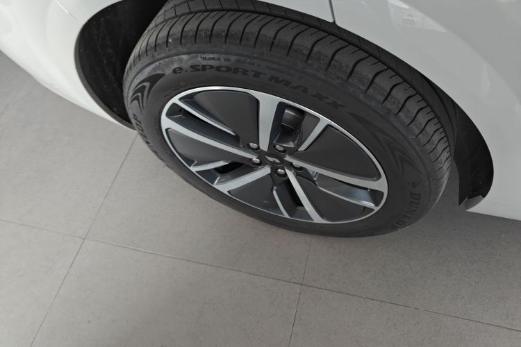 理想汽车 理想L6 2024款 Pro车身外观6008