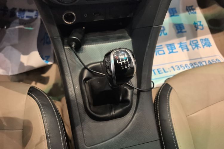 海马 福美来 2015款 1.6L 手动悦尚型中控内饰18