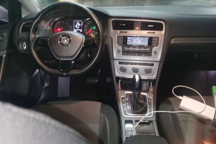 大众 高尔夫 2015款 1.6L 自动舒适型中控内饰12