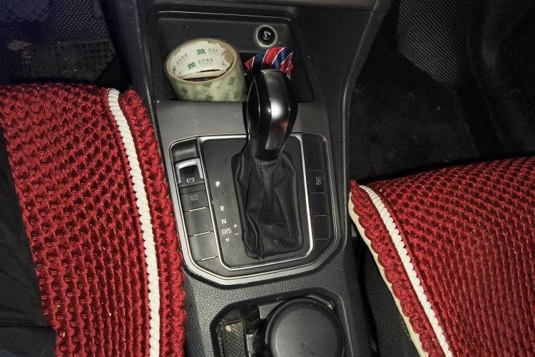 大众 高尔夫·嘉旅 2016款 1.6L 自动舒适型中控内饰18