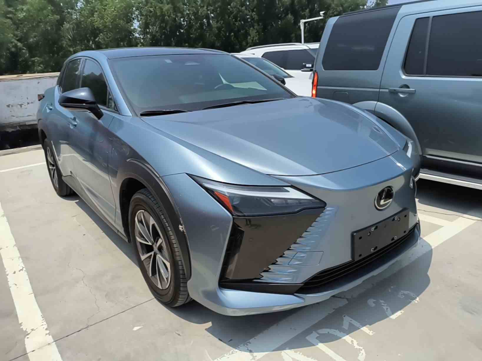 雷克萨斯RZ 2023款 450e 四驱纵享版(5)