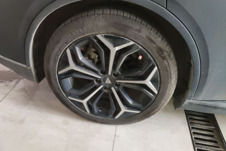 深蓝汽车 深蓝L07 2025款 300Ultra乾崑智驾ADS SE增程版车身外观6008