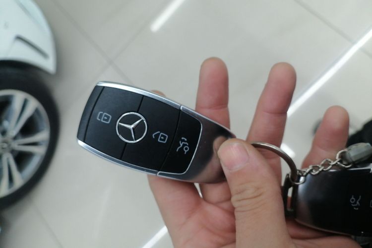 奔驰C级 2021款 C 200 L 时尚型运动版中控内饰11