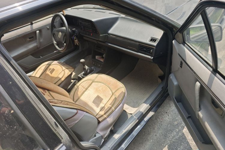 大众 桑塔纳经典 2007款 1.8L 景畅型局部细节9005