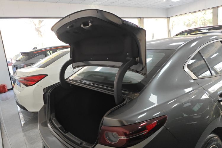 马自达3 昂克赛拉 2020款 1.5L 自动质美版机舱底盘23