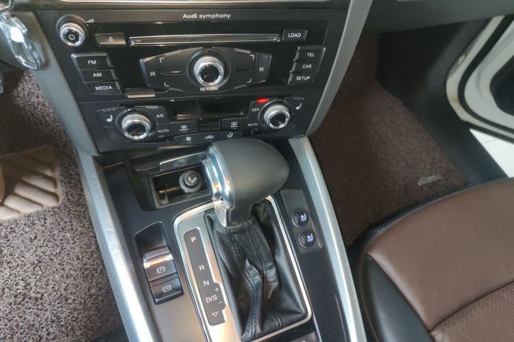 奥迪Q5 2016款 40 TFSI 技术型局部细节18