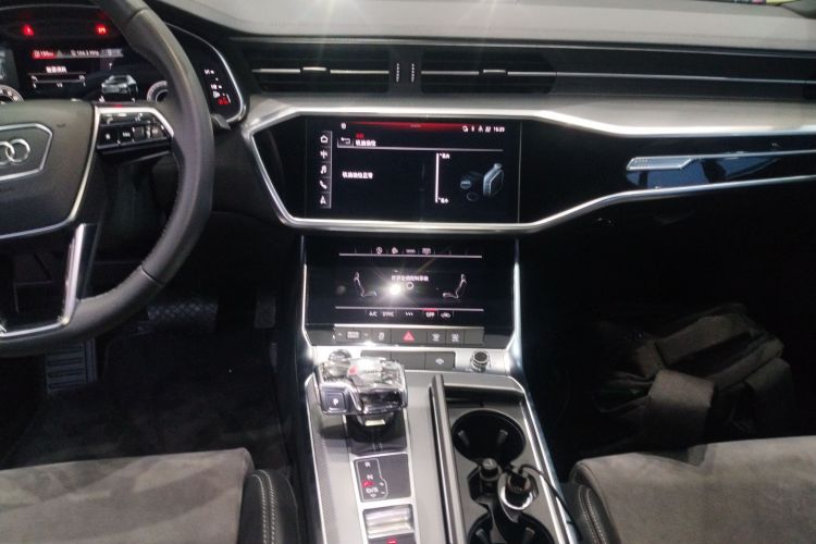 奥迪A6L 2021款 40 TFSI 豪华动感型中控内饰16