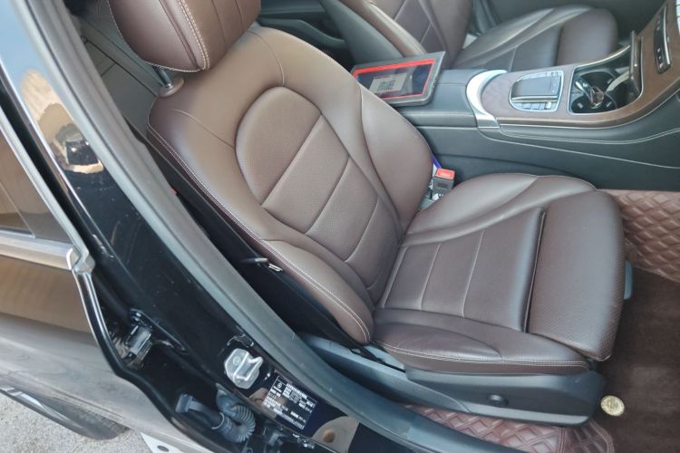 奔驰GLC 2020款 GLC 260 L 4MATIC 豪华型局部细节41